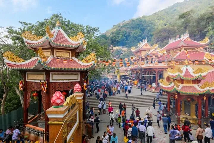 Mơ thấy đi chùa đánh con gì? Và gợi ý không nên bỏ lỡ